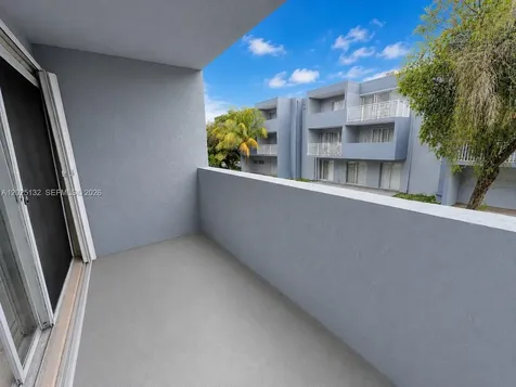 9371 Fontainebleau Boulevard Miami FL 33172