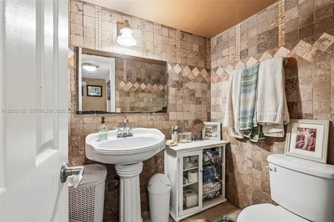 2750 NE 183rd Street Aventura FL 33160