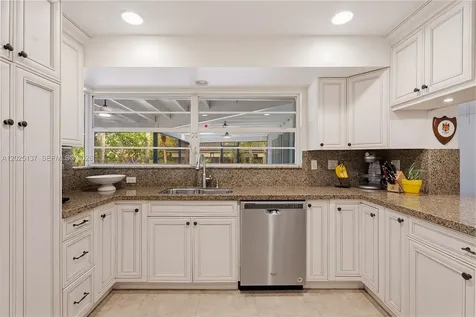11480 SW 96th Terrace Miami FL 33176
