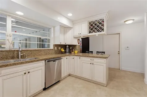 11480 SW 96th Terrace Miami FL 33176