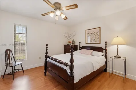 11480 SW 96th Terrace Miami FL 33176