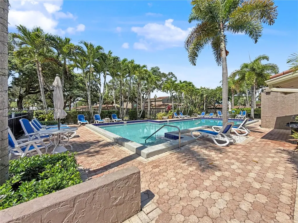 500 Bonnie Brae Way Hollywood FL 33021