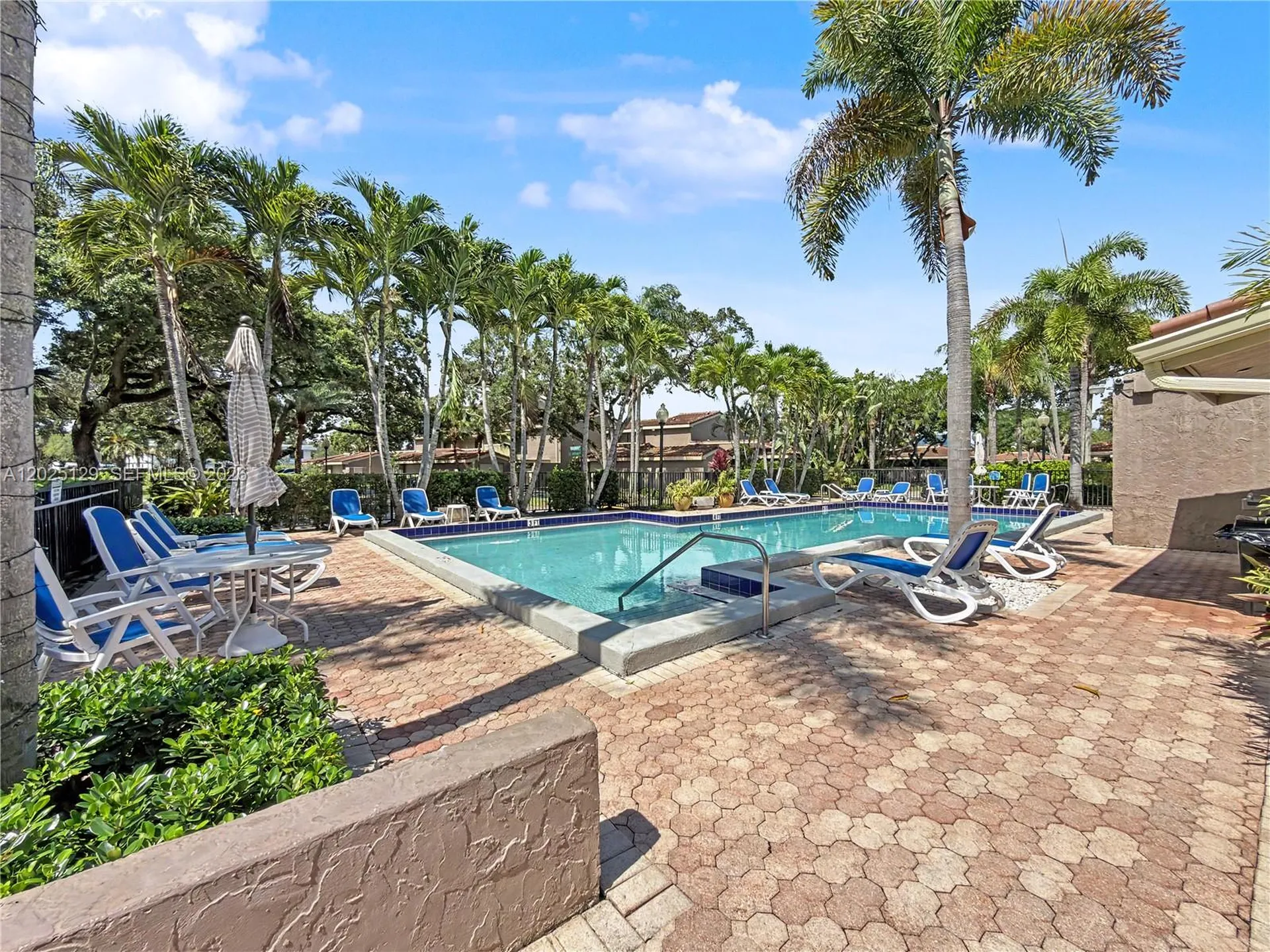 500 Bonnie Brae Way Hollywood FL 33021