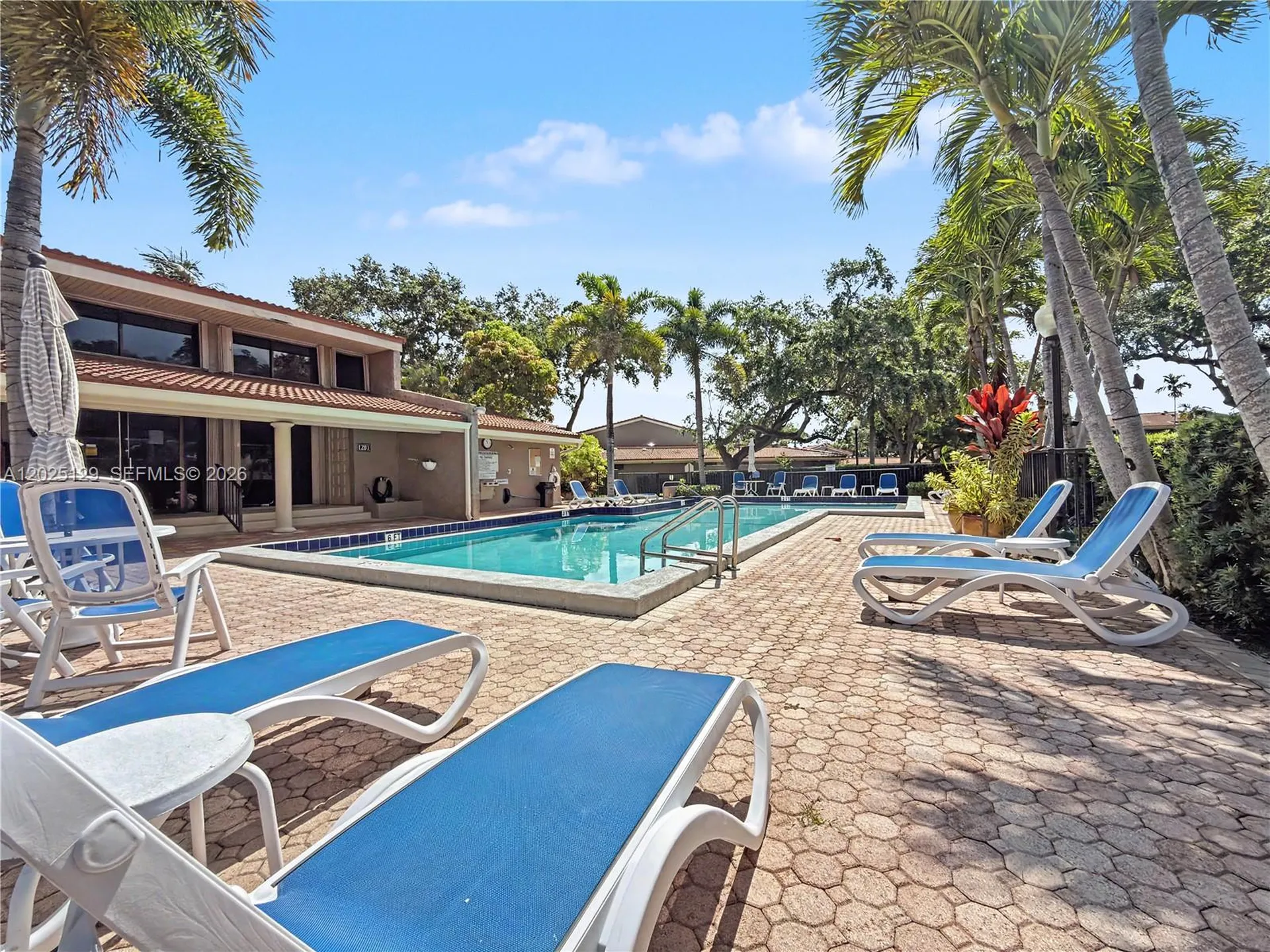 500 Bonnie Brae Way Hollywood FL 33021