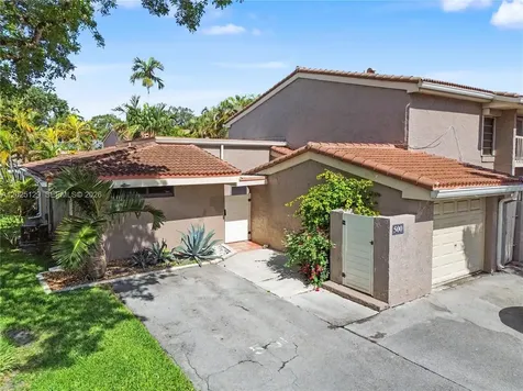 500 Bonnie Brae Way Hollywood FL 33021