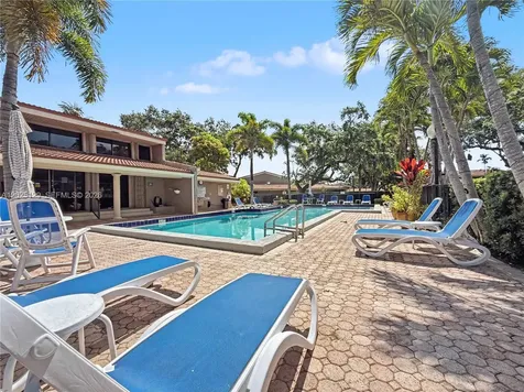 500 Bonnie Brae Way Hollywood FL 33021