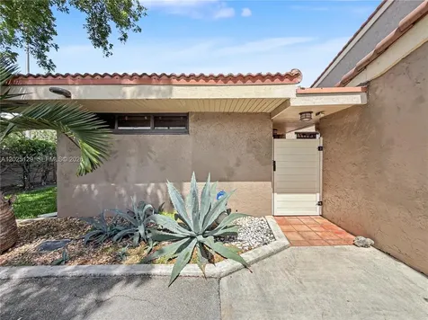 500 Bonnie Brae Way Hollywood FL 33021
