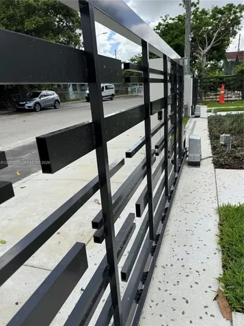 1924 NW 27th Street Miami FL 33142