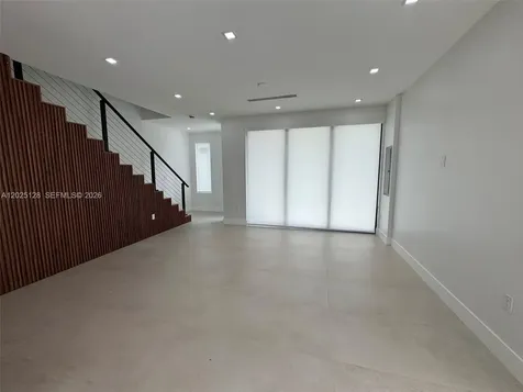 1924 NW 27th Street Miami FL 33142