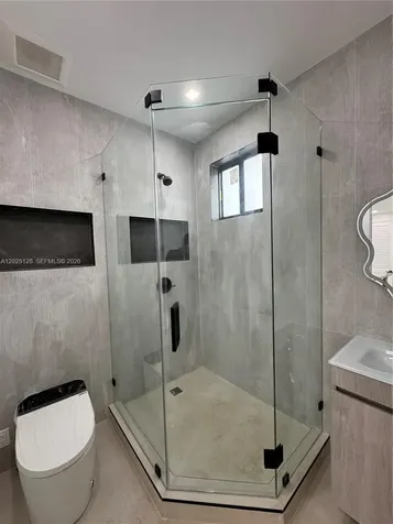 1924 NW 27th Street Miami FL 33142