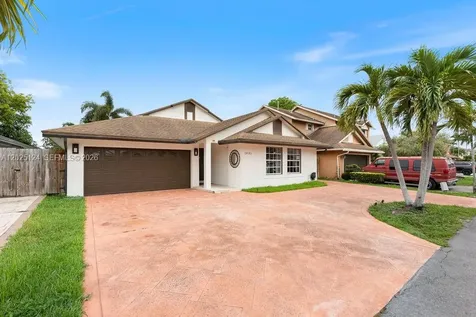 19080 NW 77th Court Hialeah FL 33015