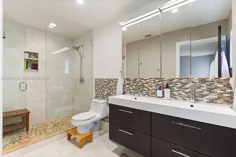 19080 NW 77th Court Hialeah FL 33015