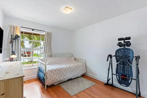 19080 NW 77th Court Hialeah FL 33015
