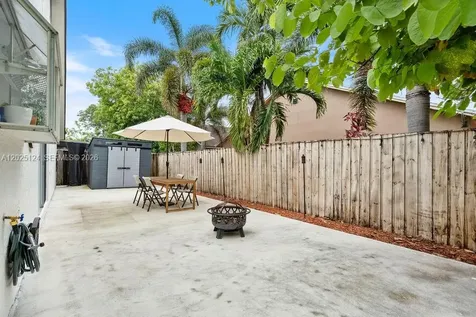 19080 NW 77th Court Hialeah FL 33015