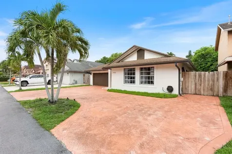 19080 NW 77th Court Hialeah FL 33015