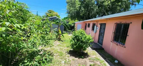 901 NE 160th Terrace North Miami Beach FL 33162
