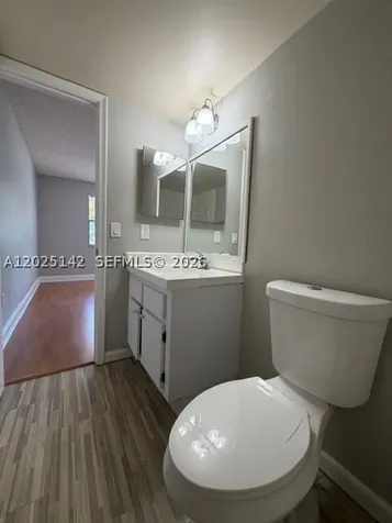 2570 W 67th Place Hialeah FL 33016