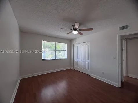 2570 W 67th Place Hialeah FL 33016