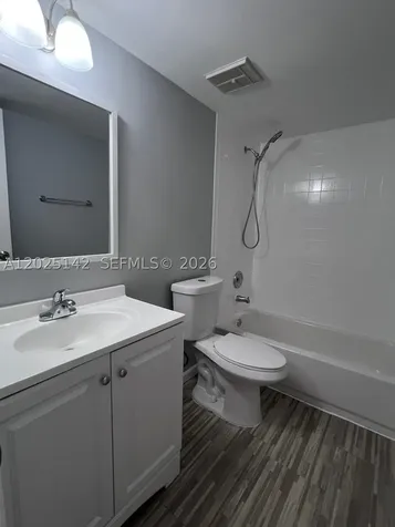 2570 W 67th Place Hialeah FL 33016