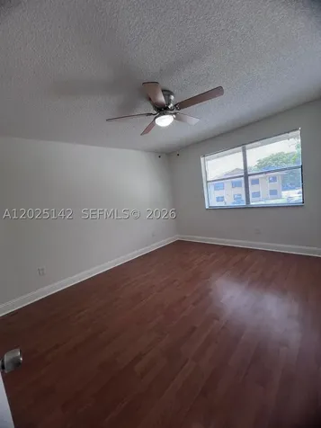 2570 W 67th Place Hialeah FL 33016