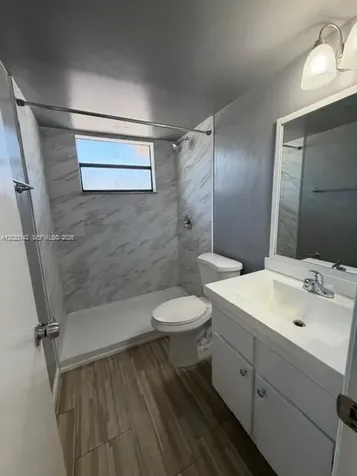 2570 W 67th Place Hialeah FL 33016