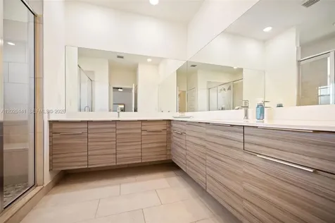 8763 NW 157th Terrace Miami Lakes FL 33018