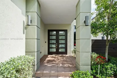 8763 NW 157th Terrace Miami Lakes FL 33018
