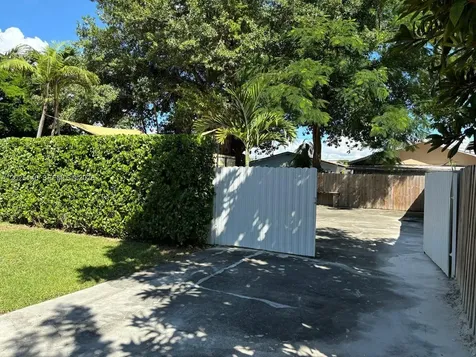 2359 NW 32nd Street Miami FL 33142