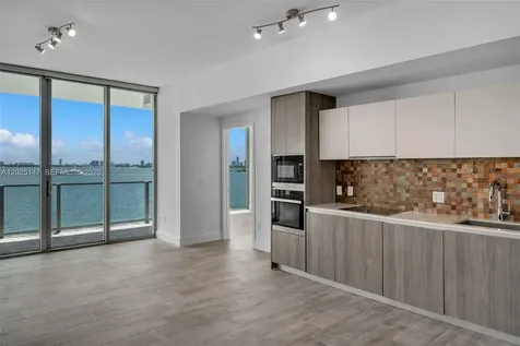 2900 NE 7th Avenue Miami FL 33137