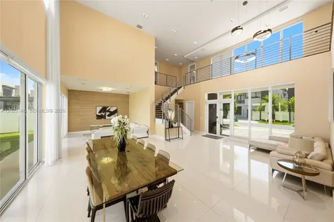 7525 NW 103rd Place Doral FL 33178
