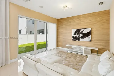 7525 NW 103rd Place Doral FL 33178