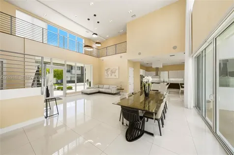 7525 NW 103rd Place Doral FL 33178