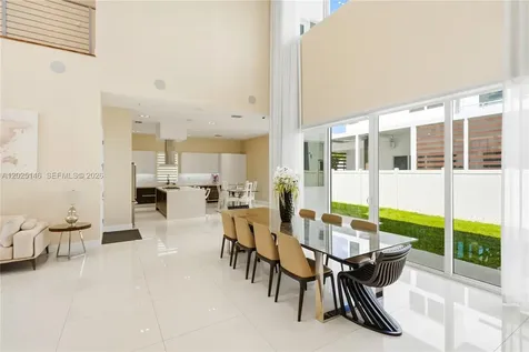 7525 NW 103rd Place Doral FL 33178