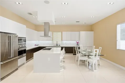 7525 NW 103rd Place Doral FL 33178