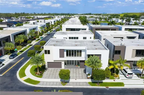 7525 NW 103rd Place Doral FL 33178