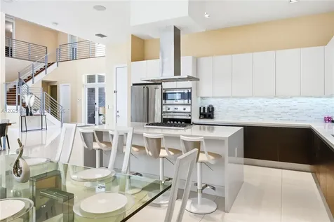 7525 NW 103rd Place Doral FL 33178