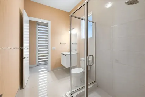 7525 NW 103rd Place Doral FL 33178