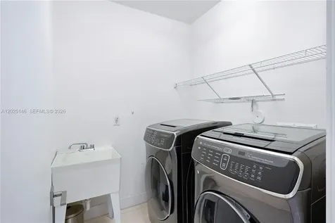7525 NW 103rd Place Doral FL 33178