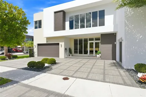 7525 NW 103rd Place Doral FL 33178