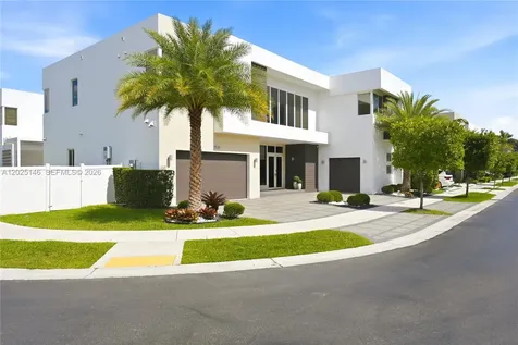 7525 NW 103rd Place Doral FL 33178