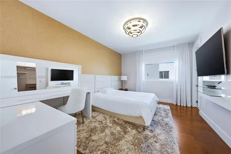 7525 NW 103rd Place Doral FL 33178