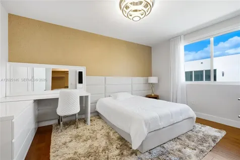 7525 NW 103rd Place Doral FL 33178
