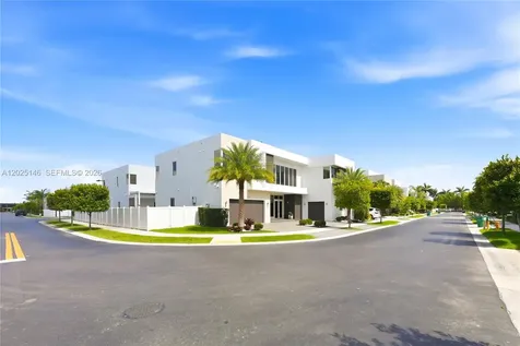 7525 NW 103rd Place Doral FL 33178