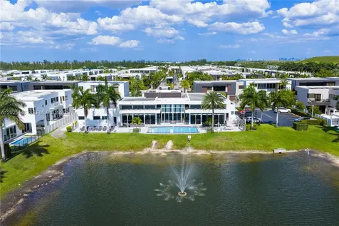 7525 NW 103rd Place Doral FL 33178