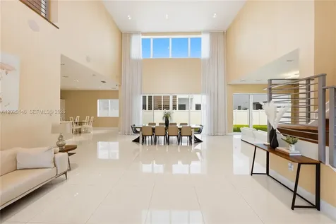7525 NW 103rd Place Doral FL 33178