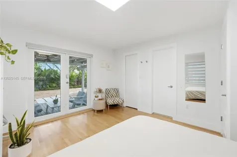 3101 SW 25th Terrace Miami FL 33133