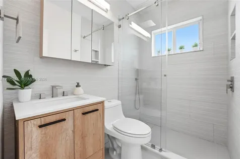3101 SW 25th Terrace Miami FL 33133
