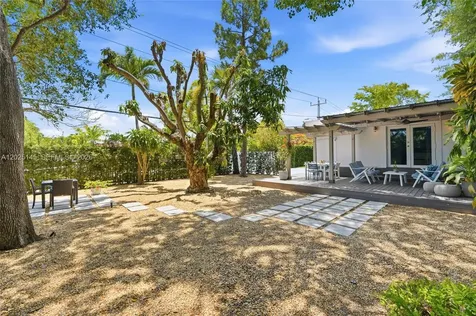 3101 SW 25th Terrace Miami FL 33133