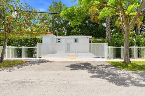3101 SW 25th Terrace Miami FL 33133