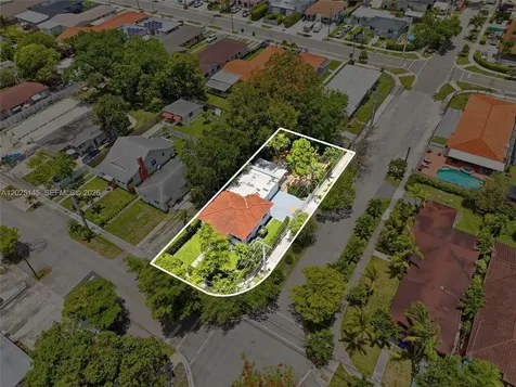 3101 SW 25th Terrace Miami FL 33133